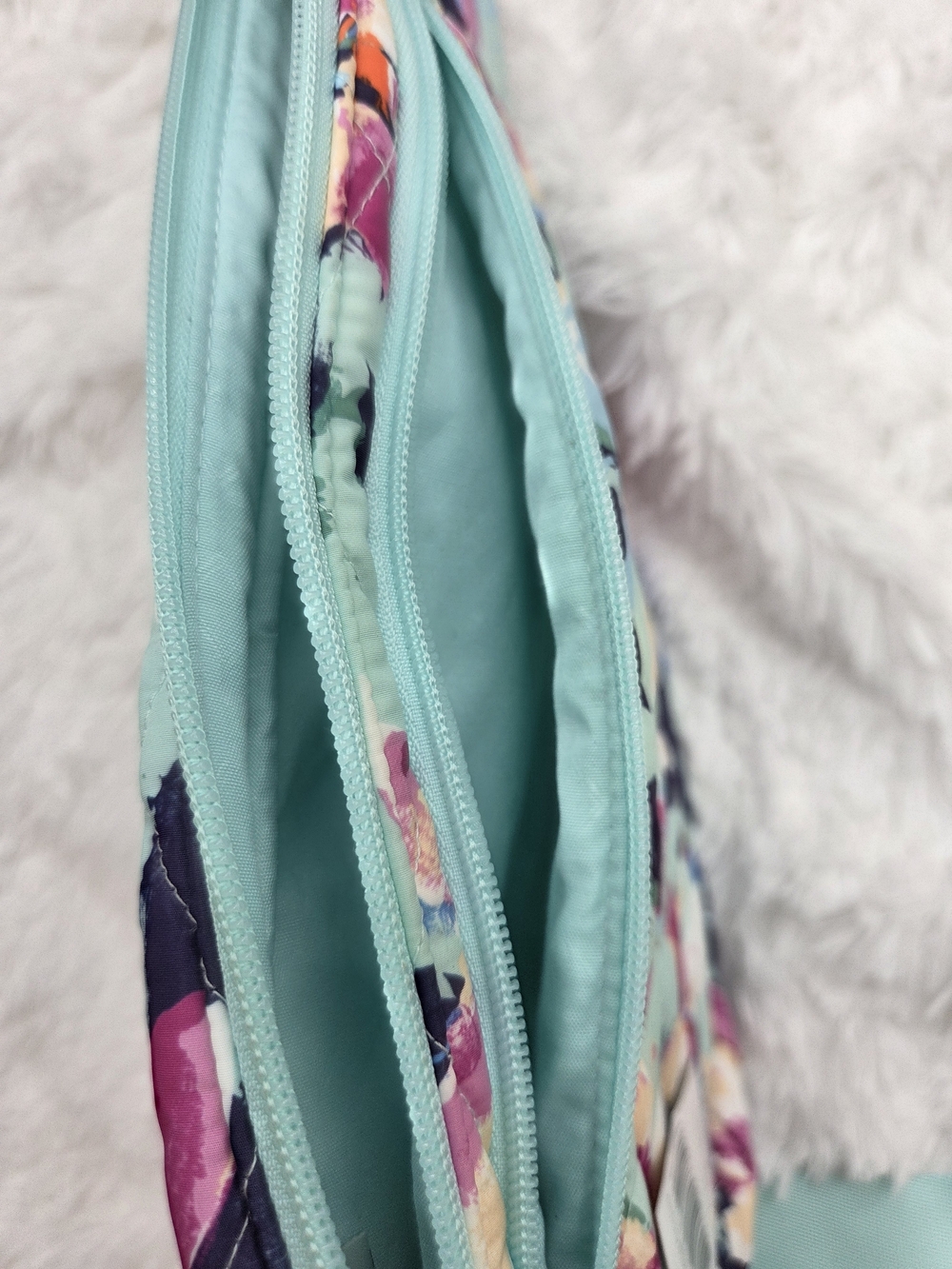 Vera Bradley NWT Quilted Floral Sling Crossbody Backpack Bag - Picture 7 of 10